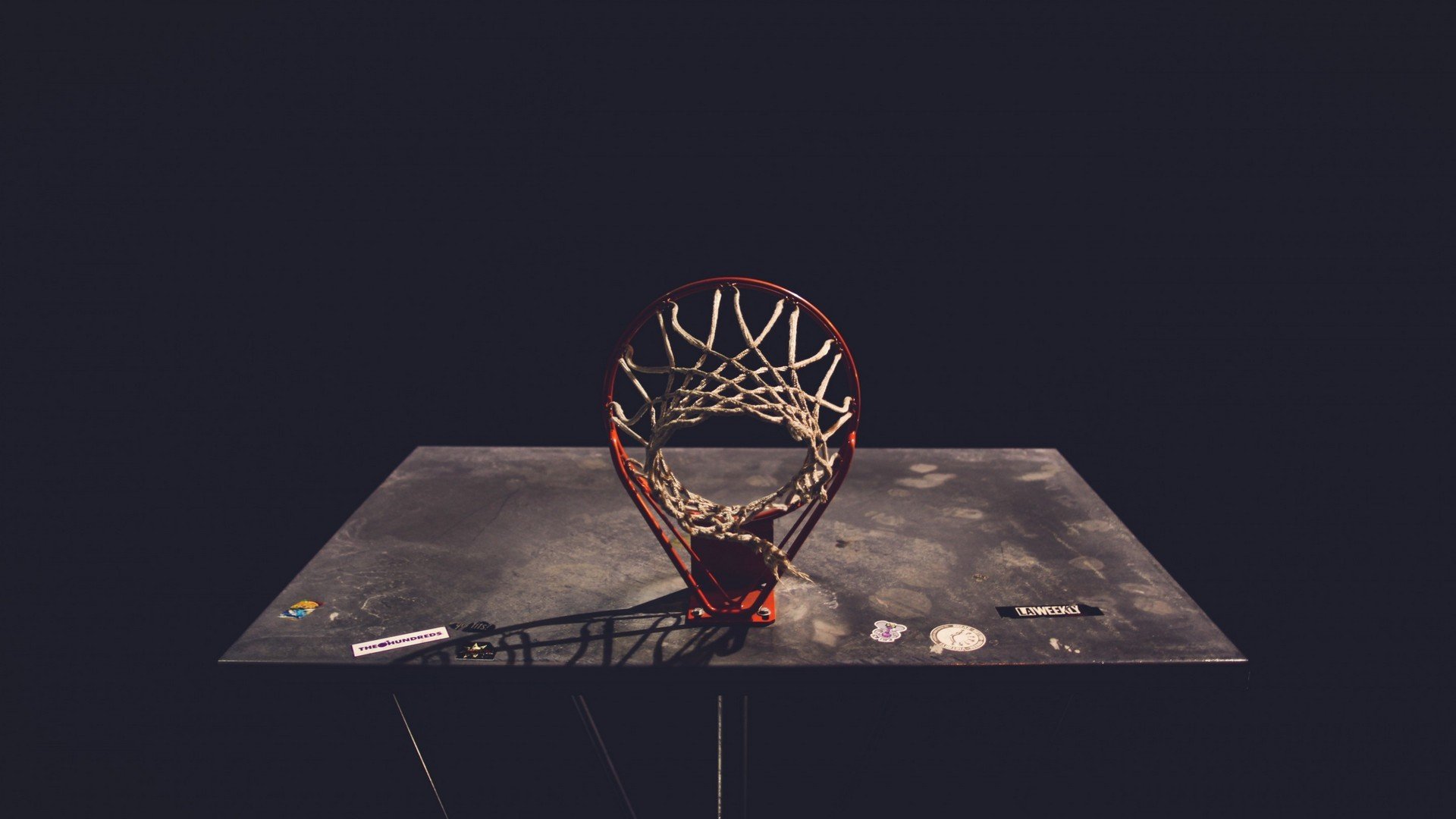 伤病潮：哪些关键球员可能缺席未来比赛？，nba球员缺席比赛有工资吗