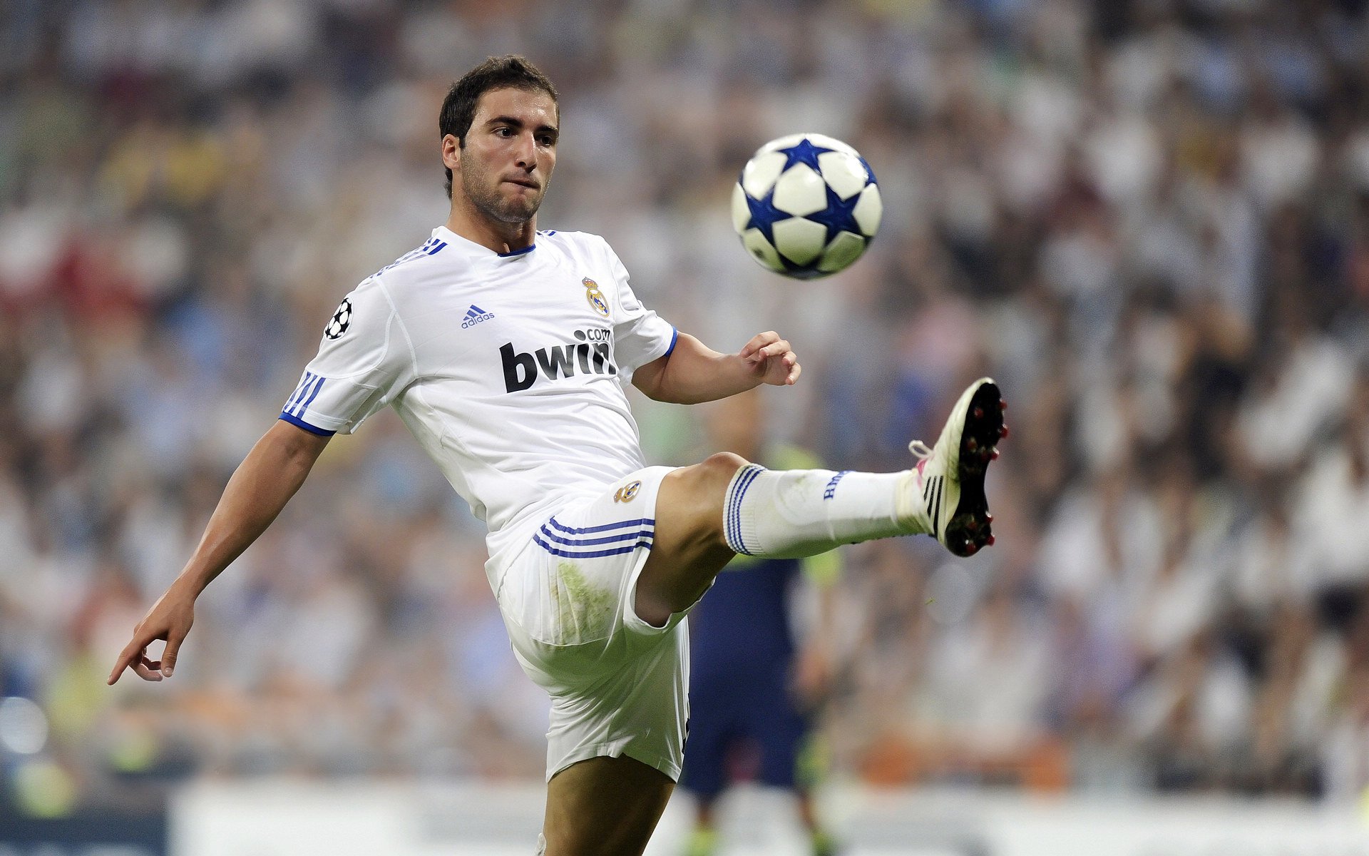 九游官网APP-库里：用“天外飞仙”的三分，改写联盟历史！，库里新外号